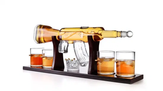 Wholesale 800ml Hand Made Elegant Ak 47 Gun Shape Glass Liquor Bottle Whiskey Decanter Set with Whisky Bullet Glasses for Wine Scotch Bourbon Vodka